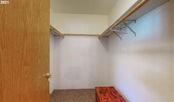 545 HASSETT St, Brookings, OR 97415