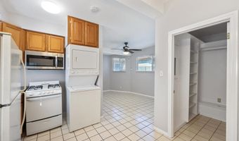 9535 Lakeview Dr, La Mesa, CA 91942