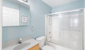 1527 Berkeley Ave, Beachwood, NJ 08722