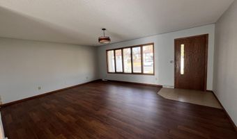 1308 McGovern Ave, Aberdeen, SD 57401