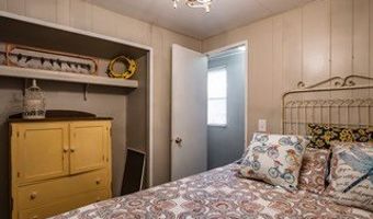 352 Coles Point Rd, Batesville, MS 38606