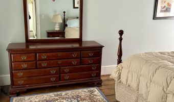 53 Congress St, Belfast, ME 04915