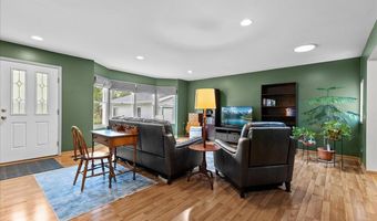 681 Archwood Dr, Ann Arbor, MI 48103
