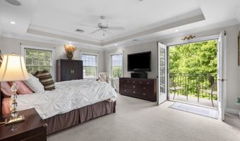 12 Logans Way, Danbury, CT 06811