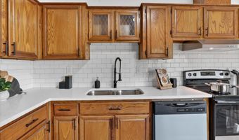 2533 Tommys Ct, Alvarado, TX 76009