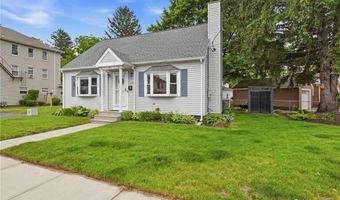 21 Portland St, Lincoln, RI 02838