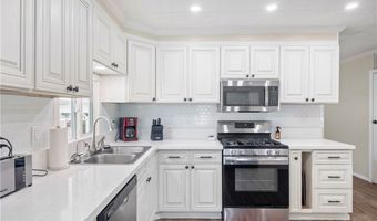 127 Brookside Ln, Oceanside, CA 92056