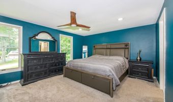 2 Higgins Dr, Alloway, NJ 07462