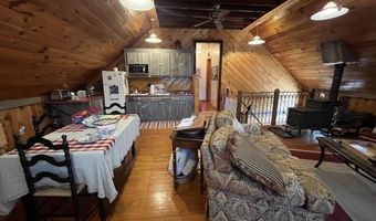 18 Carver St, Brandon, VT 05733