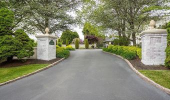 126 Cliff Dr, Narragansett, RI 02882