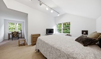 80 Skytop Rd, Andover, NJ 07860