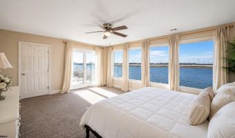 2070 W Riverside Dr, Atlantic City, NJ 08401
