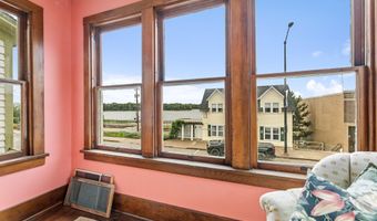 305 N Main St, Alma, WI 54610