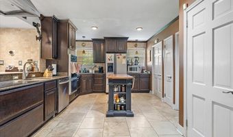 1456 Lakeridge Dr, Baton Rouge, LA 70802