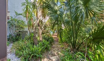 2001 SEMINOLE Rd 2001, Atlantic Beach, FL 32233