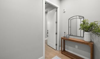 43442 CROSON Ln 100, Ashburn, VA 20148