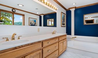 21580 Moonlight Bay Rd, Abingdon, VA 24211