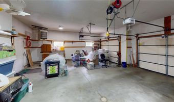 2704 Campus Ln, Albert Lea, MN 56007