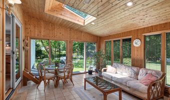 5 Shingle Mill Dr, Canton, CT 06019