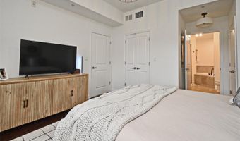 2305 EDGEWATER Dr 1604, Orlando, FL 32804