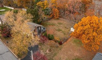 7 Maria St, Lincoln, RI 02865