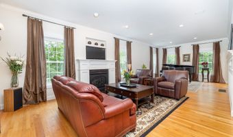 2 Merritt Woods, Burlington, CT 06013