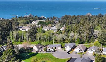 6923 OAKWOOD Ct, Brookings, OR 97415