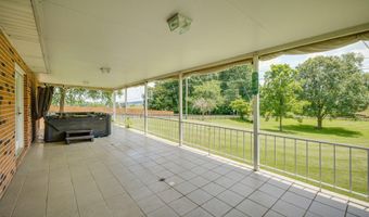 17304 Mary Lee Dr, Abingdon, VA 24210