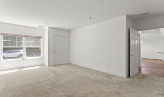 65 Hawthorne Dr 106, Bedford, NH 03110