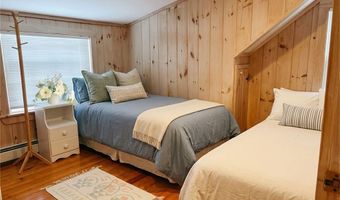 140 Treasure Rd, Narragansett, RI 02882