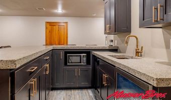 31 Iron Creek Dr, Cody, WY 82414