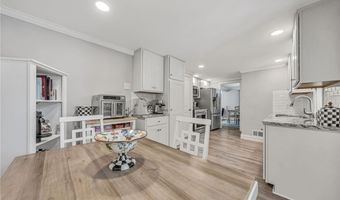 116 Ridgewood Dr, Amherst, NY 14226