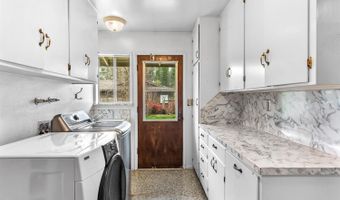 506 La Tierra Dr, Angwin, CA 94508