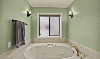 359 S Shilling St, Blackfoot, ID 83201