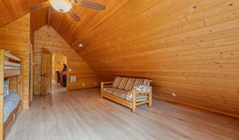 9 PINE St, Alpine, WY 83128