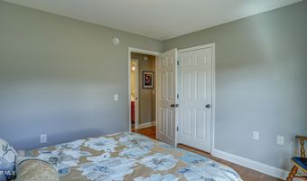 17500 Bridle Dr, Abingdon, VA 24210