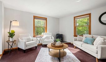 5 Ben Farnsworth Rd, Brookline, NH 03033