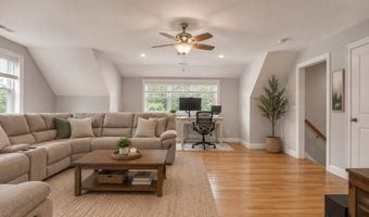 38 Concord Rd, Billerica, MA 01821