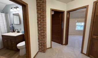 709 N St, Aurora, NE 68818