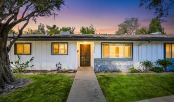 810 E Washington Ave E, Escondido, CA 92025
