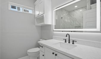 151 N 9th St, Aransas Pass, TX 78336