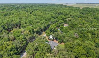 24 Alumni Rd, Beaufort, SC 29907