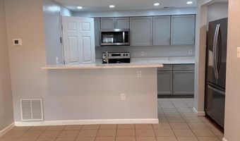 4303 PEMBROOK VILLAGE Dr 15, Alexandria, VA 22309