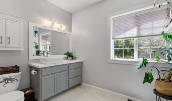38149 MCKENZIE Hwy, Springfield, OR 97478