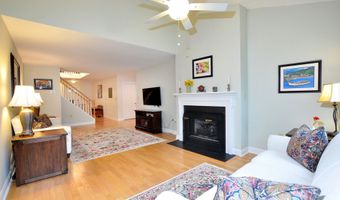 8 Centerbrook Ct 8, Avon, CT 06001