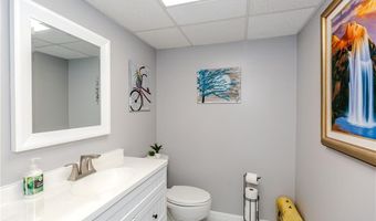 10 Pembroke Dr, Johnston, RI 02919