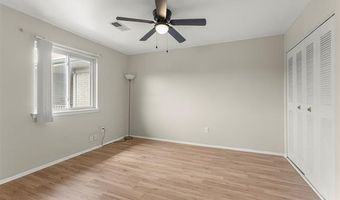9993 Allen Pointe Dr, Allen Park, MI 48101