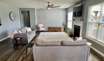 4205 Hunt Club Pkwy, Bargersville, IN 46106