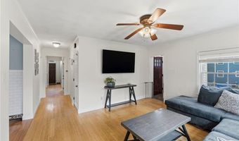 230 School St, Lincoln, RI 02865