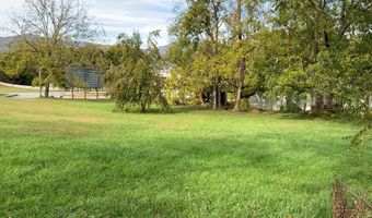 61 Fairview Rd, Andrews, NC 28901